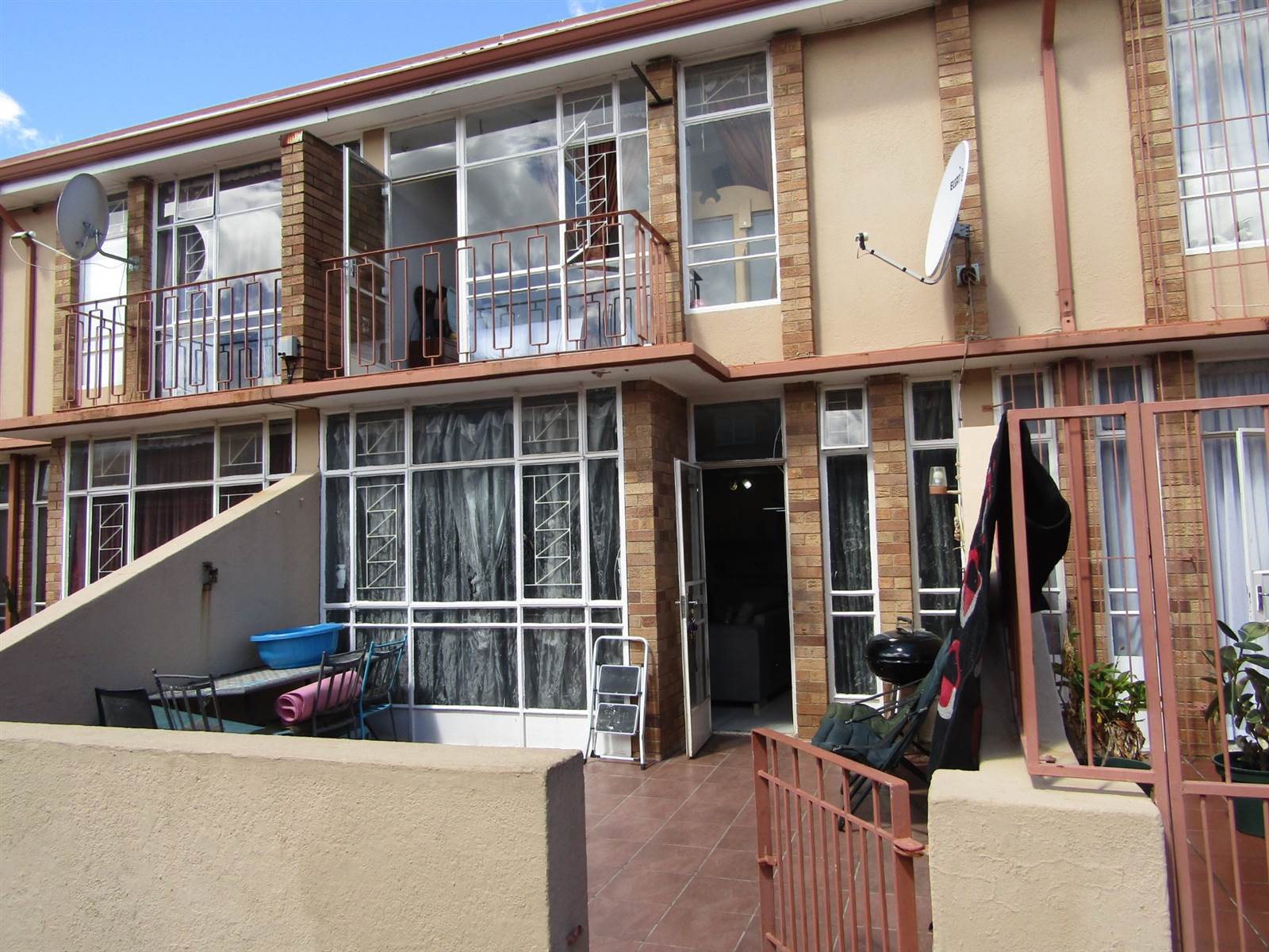 3 Bed Townhouse in Krugersdorp North photo number 1