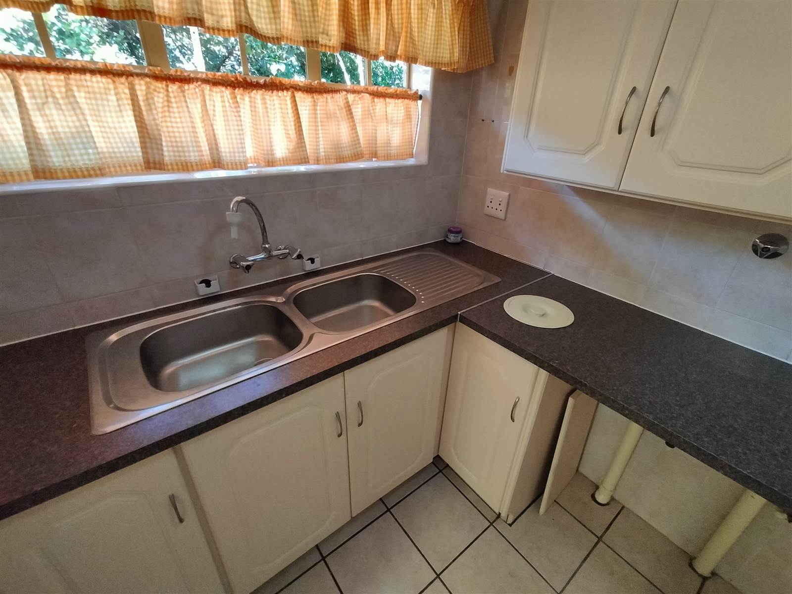 2 Bed House in Modimolle photo number 5