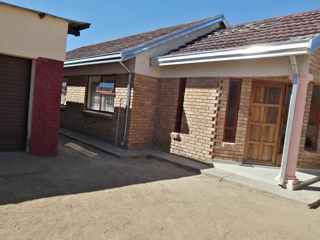 3 Bed House in Seshego photo number 16