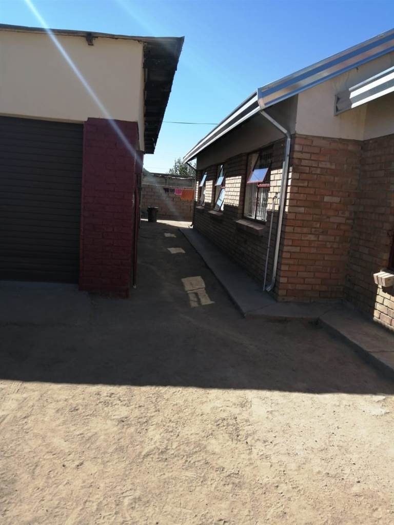 3 Bed House in Seshego photo number 25