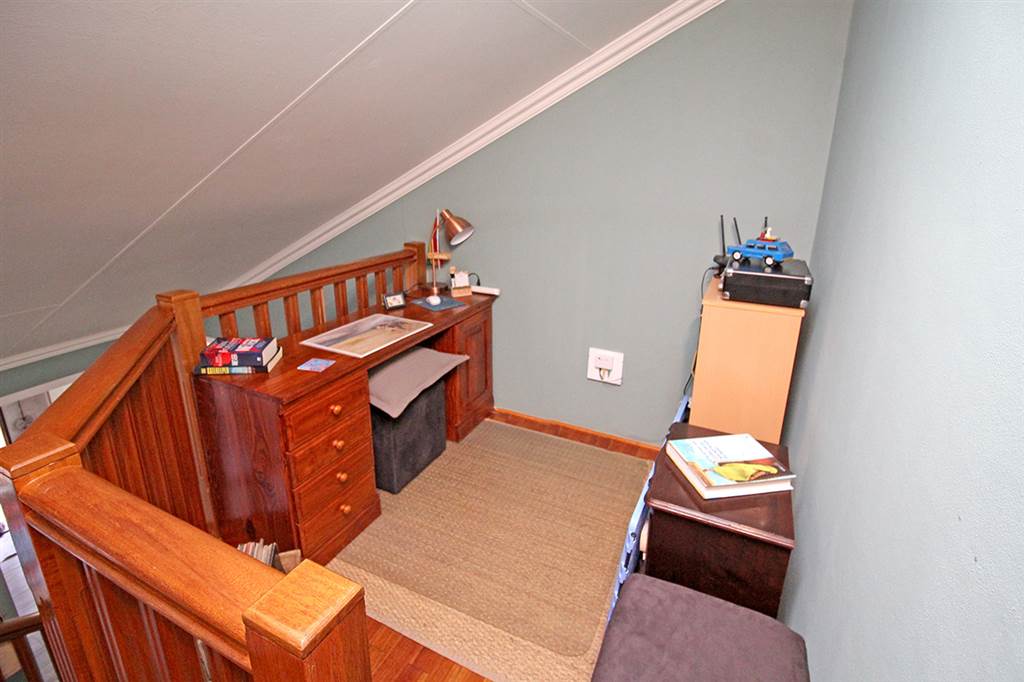 3 Bed House in Thornhill Estate photo number 10