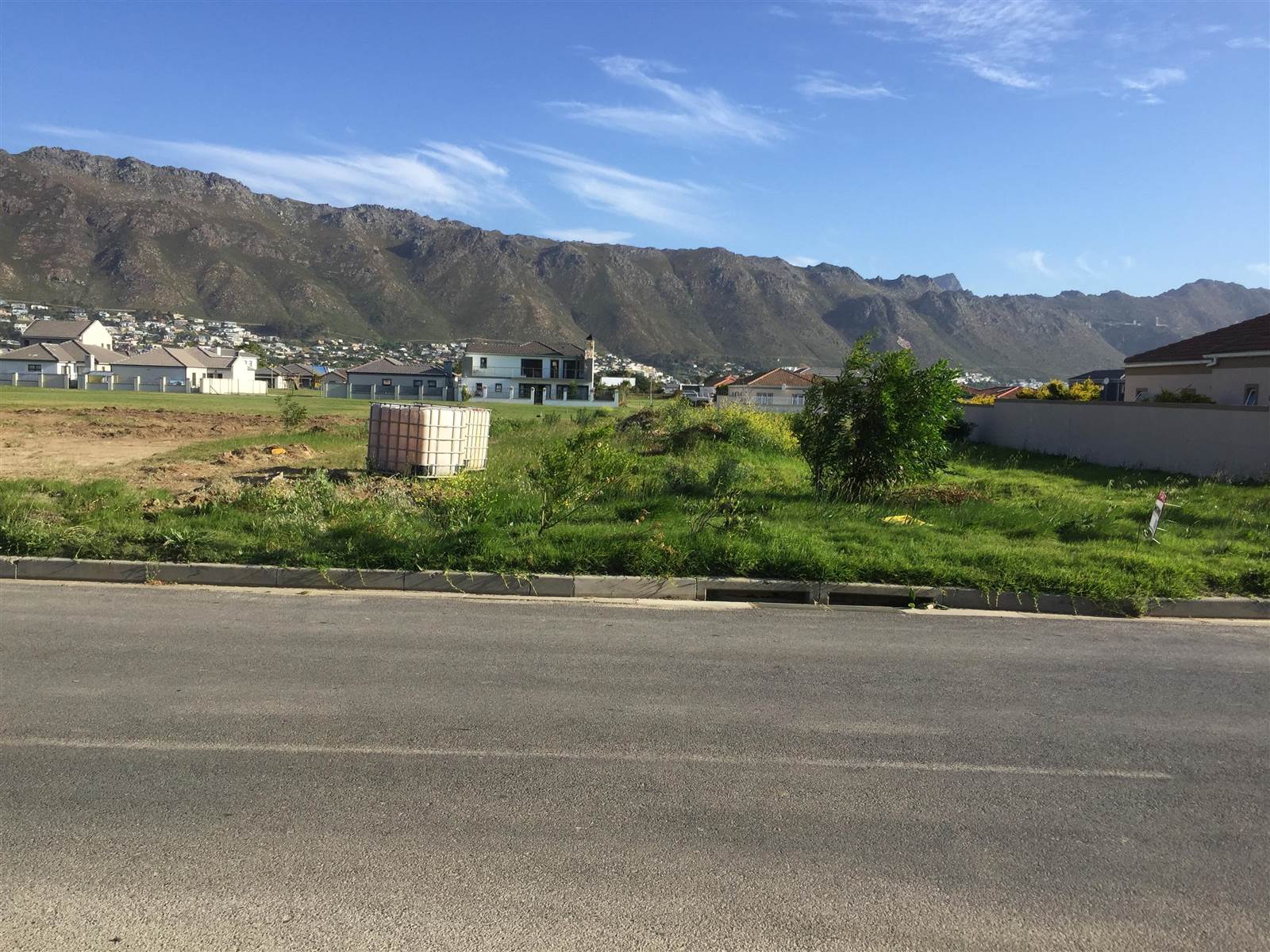 501 m² Land available in Fairview Golf Estate photo number 2