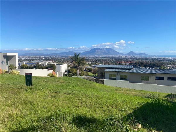 869 m² Land available in Baronetcy Estate