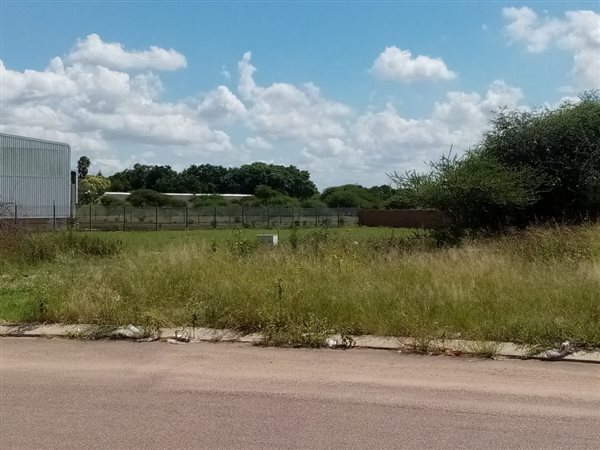 1 360 m² Land 1 360 m² Land