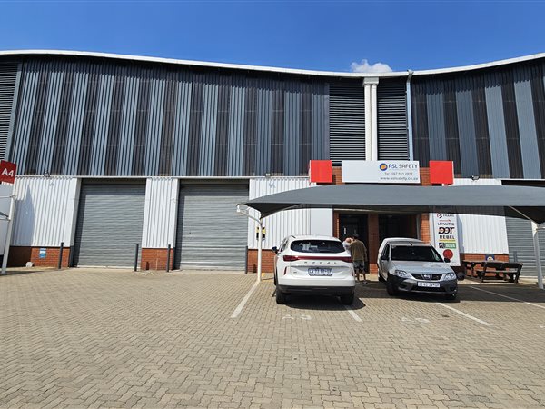 284  m² Industrial space