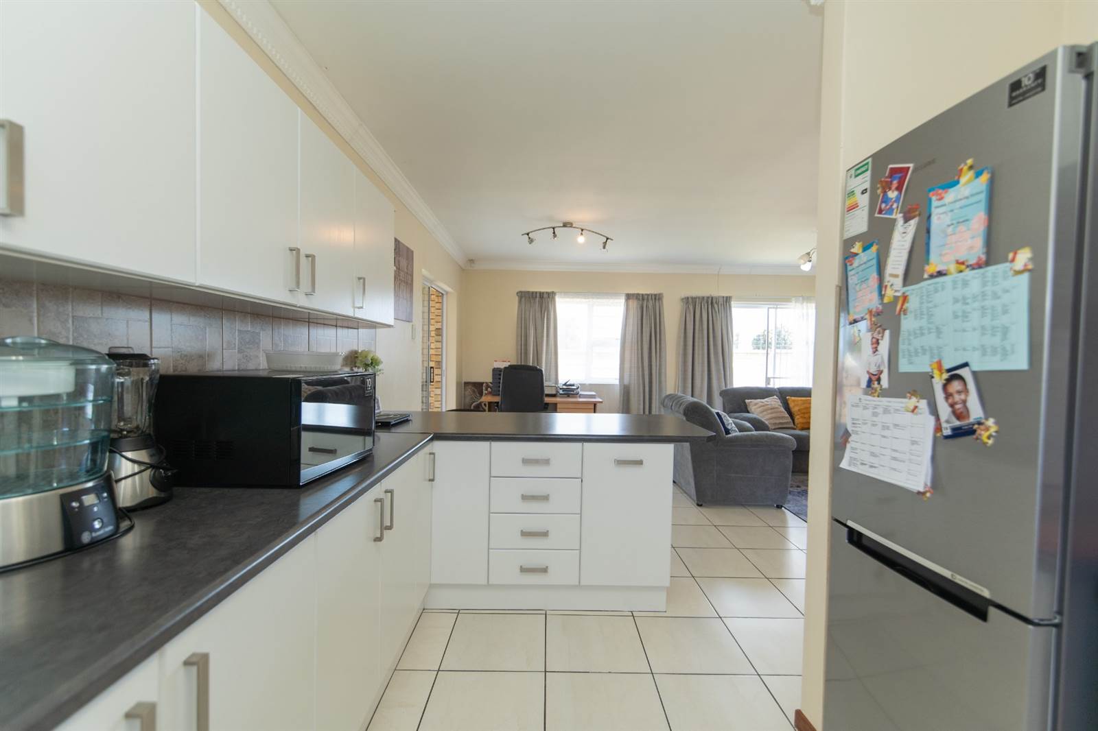 3 Bed Townhouse in Parsons Vlei photo number 24