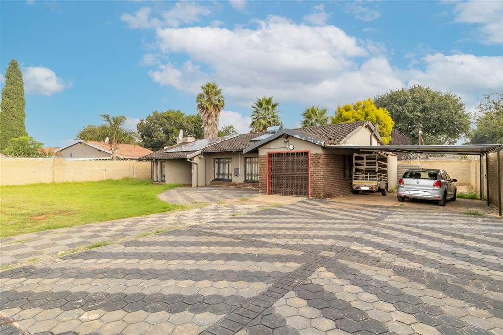 3 Bed House for sale in Dersley T4542332 Private Property