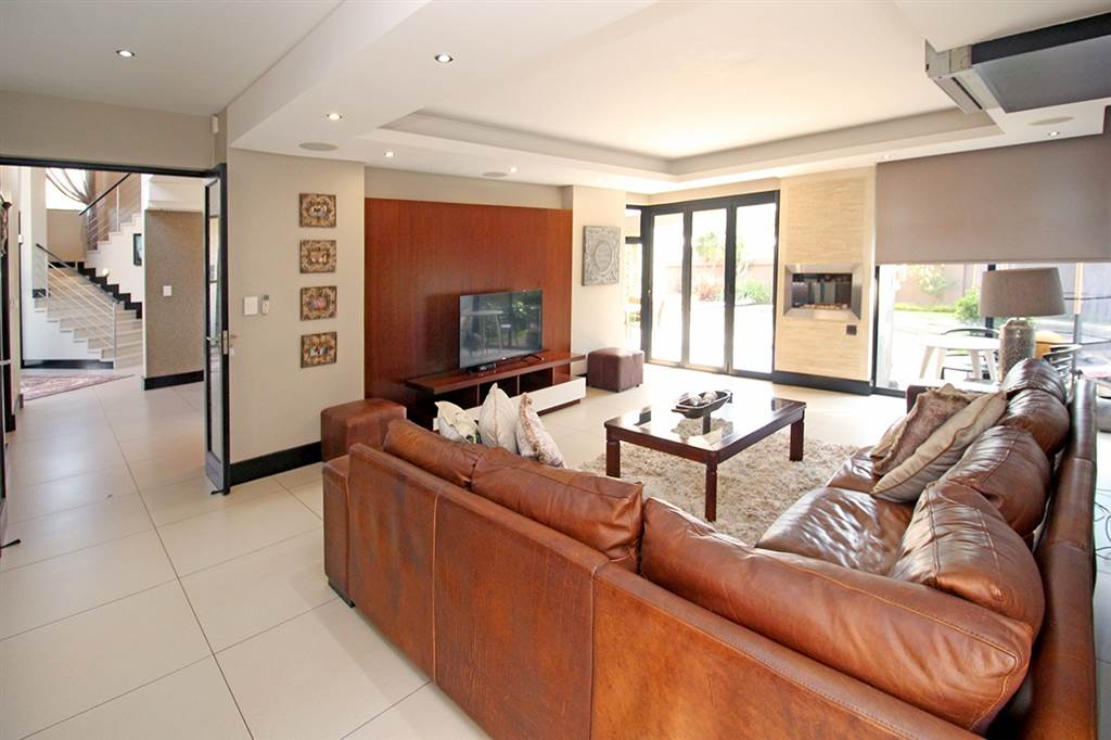 4 Bed House in Serengeti photo number 9