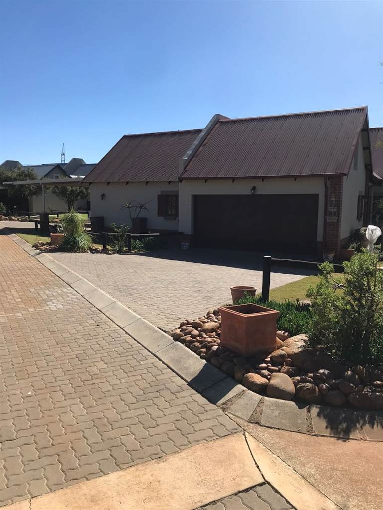 3 Bed Townhouse in Boschkop photo number 6