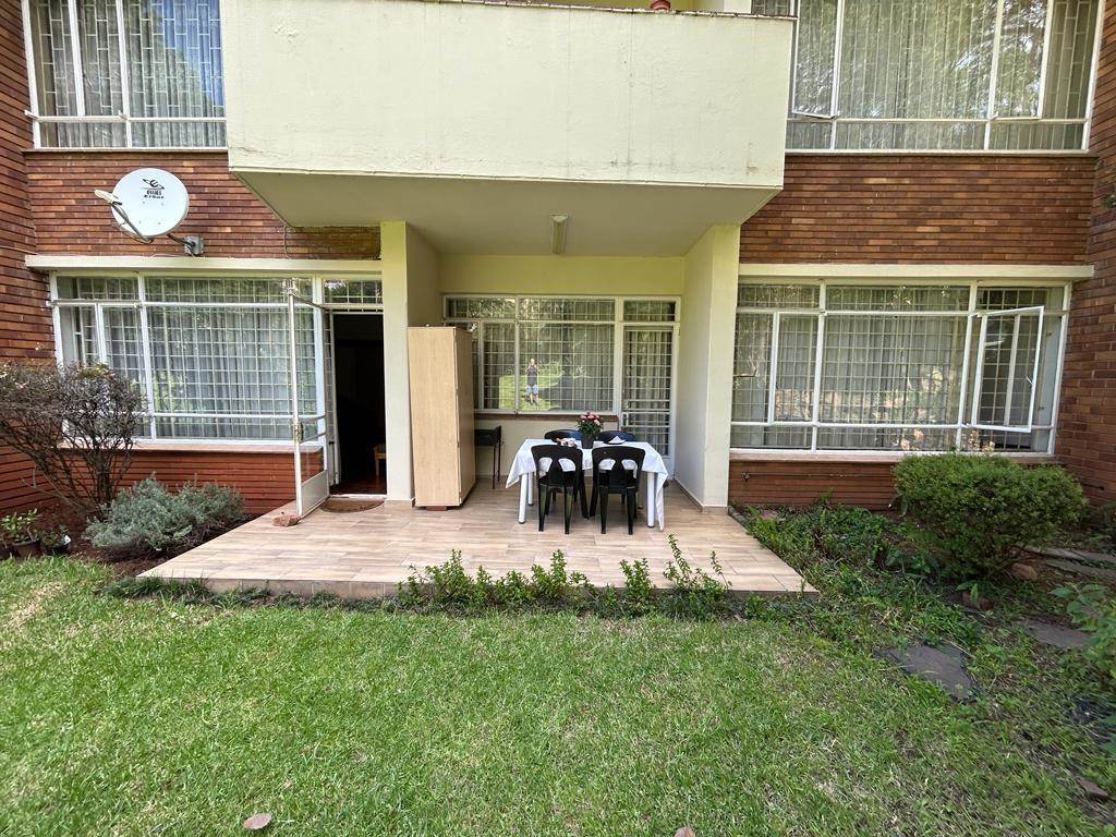 3 Bed Apartment in Parktown photo number 14