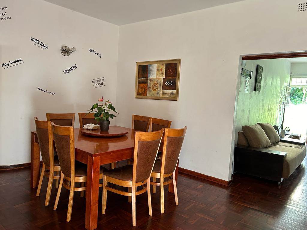 3 Bed Apartment in Parktown photo number 4