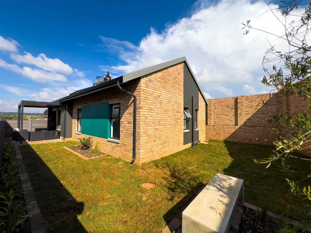 3 Bedroom Simplex 3 Bedroom Simplex
