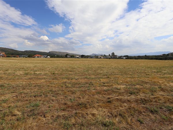 985 m² Land 985 m² Land