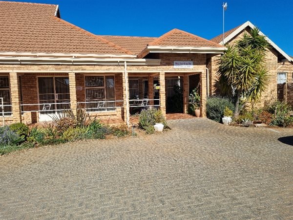 1 Bed Townhouse in Uitsig