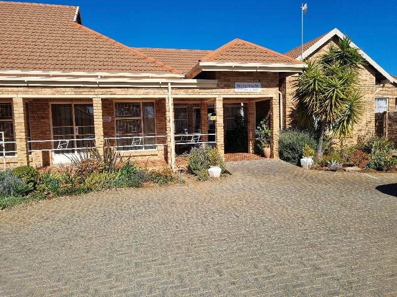 1 Bed Townhouse in Uitsig photo number 1