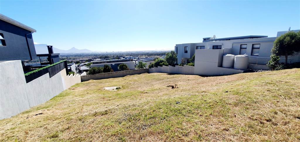 823 m² Land available in Baronetcy Estate photo number 6