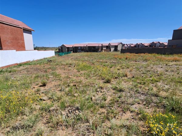 960 m² Land 960 m² Land
