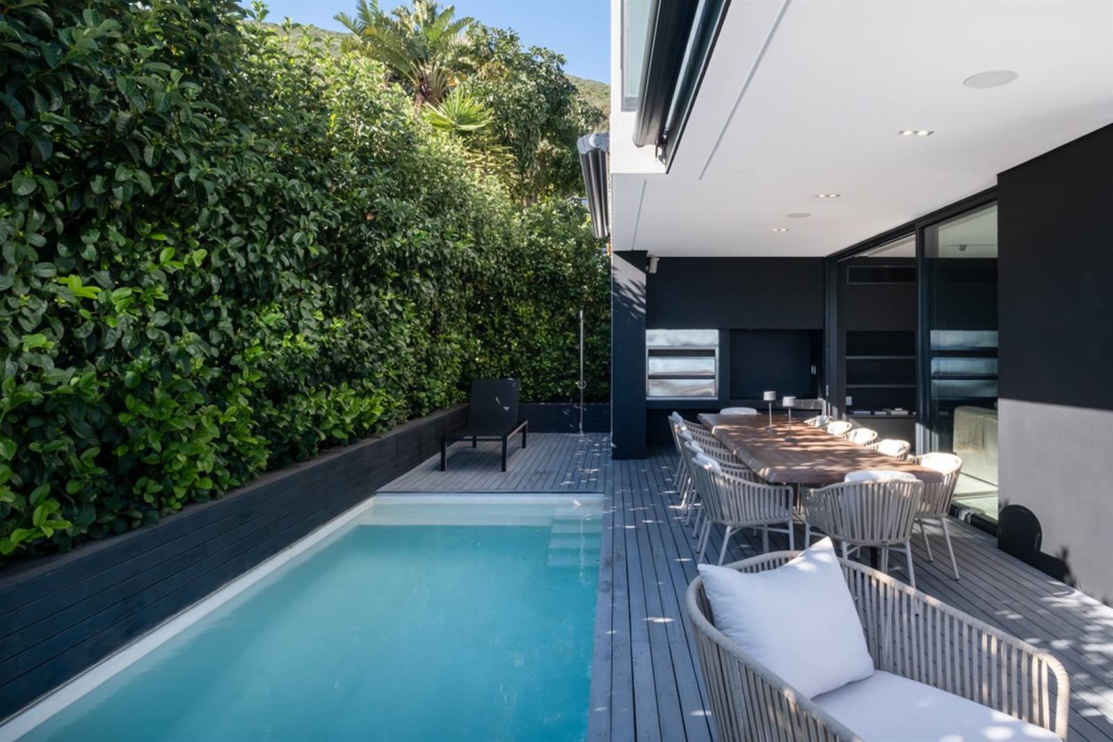 6 Bed House in Fresnaye photo number 16