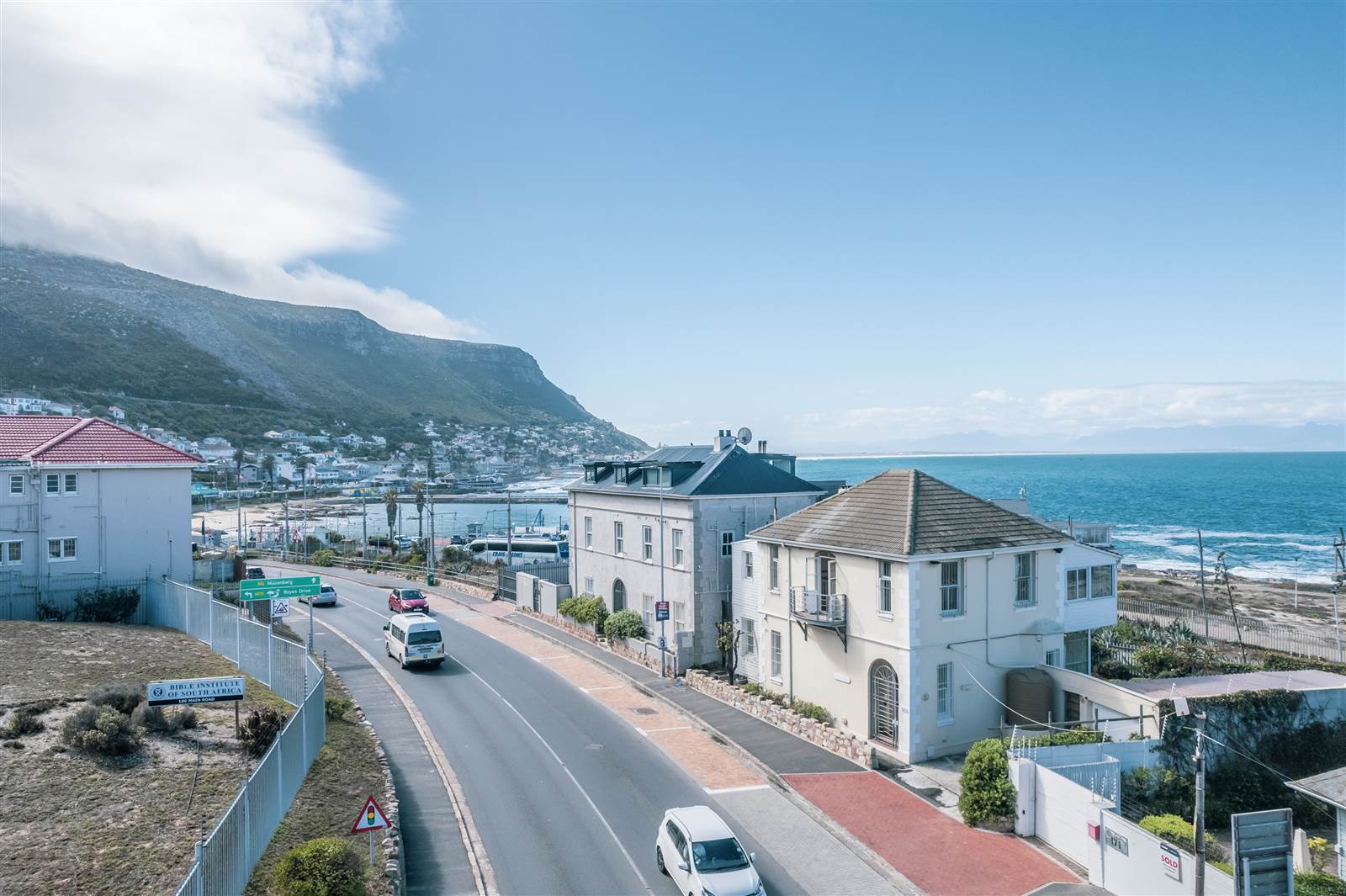 3 Bed House in Kalk Bay photo number 23