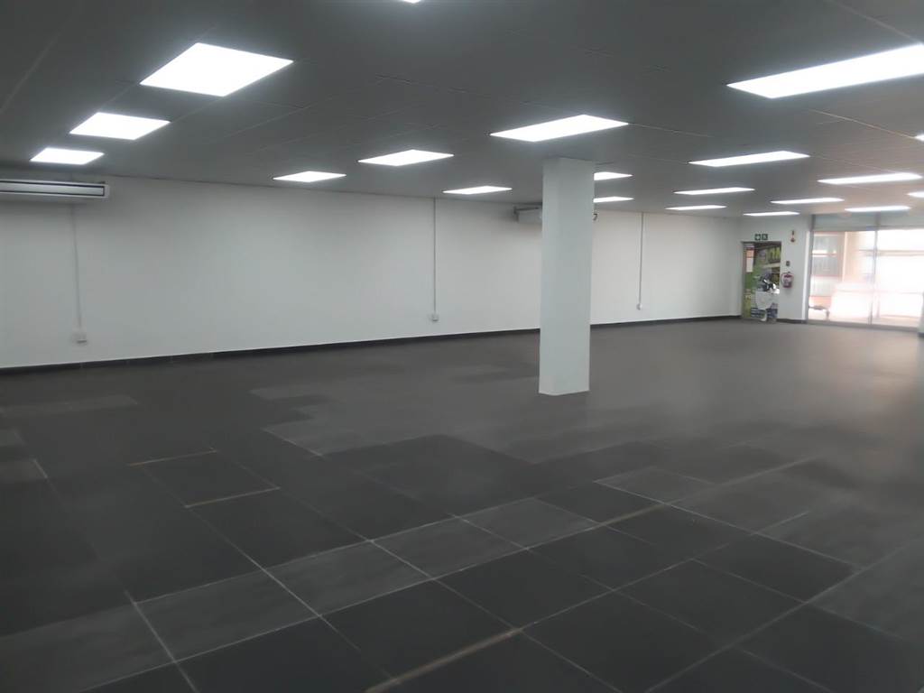 561  m² Retail Space in Pinetown Central photo number 5