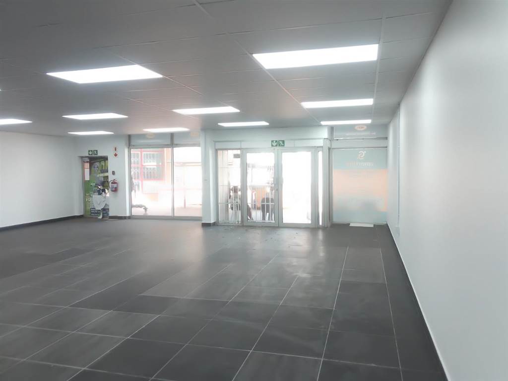 561  m² Retail Space in Pinetown Central photo number 1