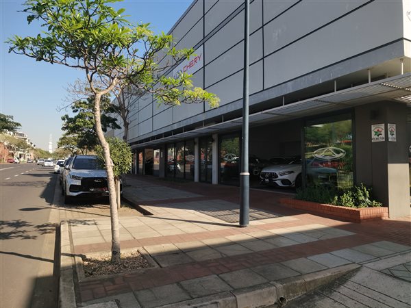 362  m² Retail Space