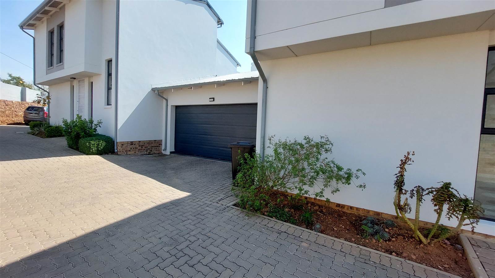 3 Bed Townhouse in Roodepoort Central photo number 28