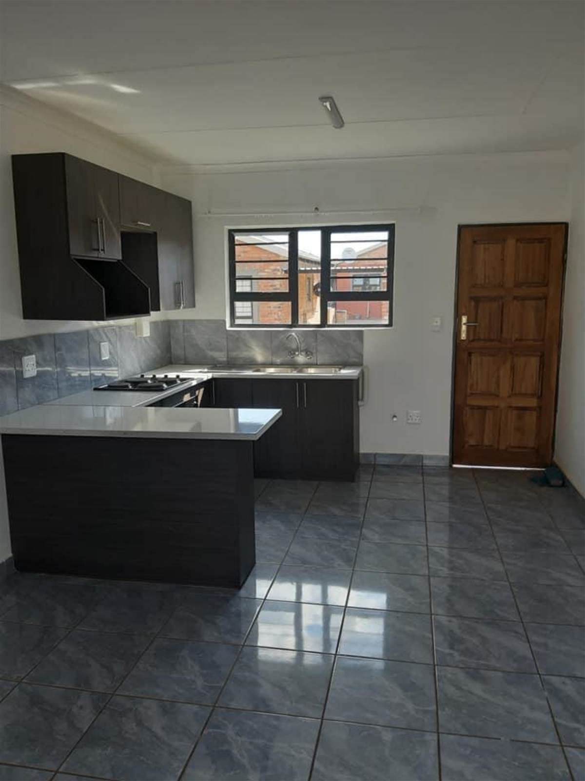 2 Bed House in Ikageng photo number 13