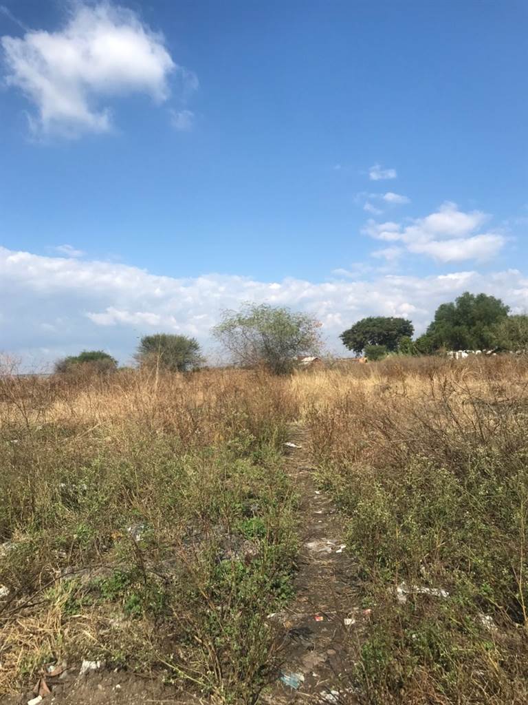 275 m² Land available in Boitekong photo number 6
