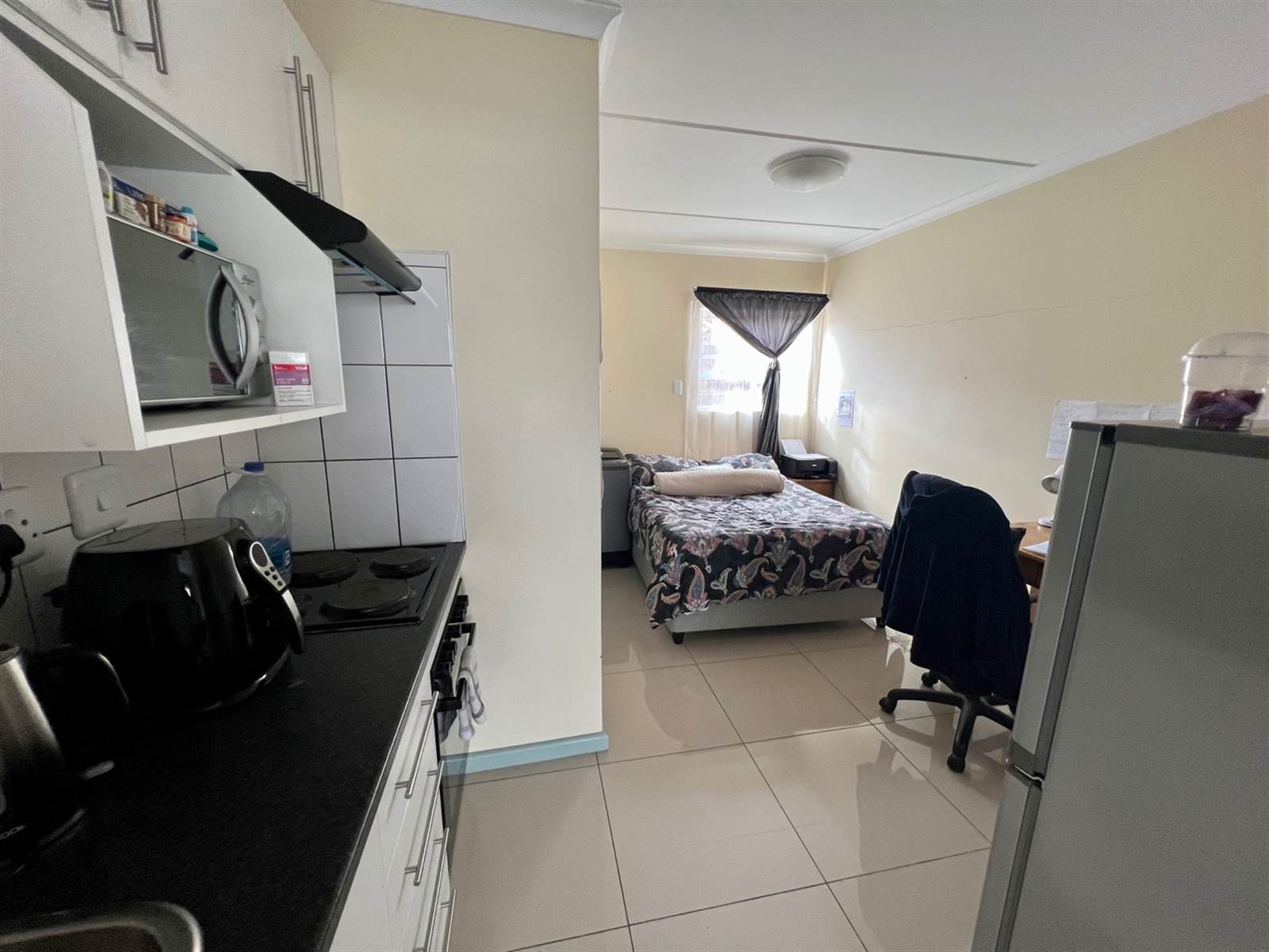 3 Bed Apartment in Grahamstown photo number 6