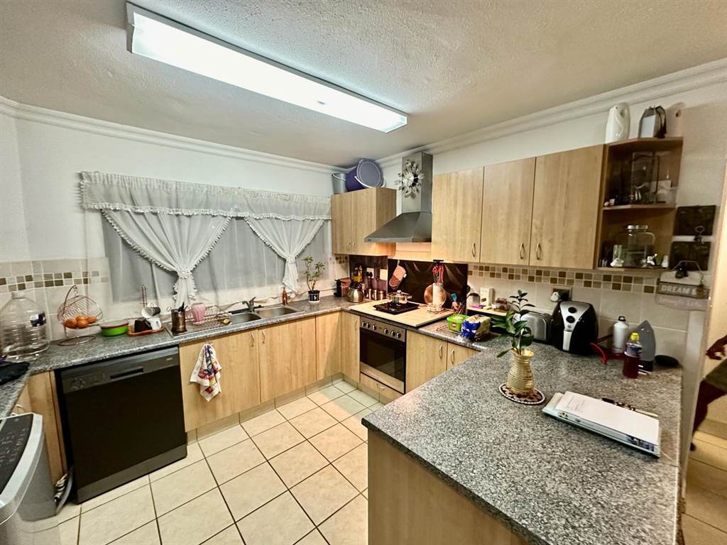 1 Bed Apartment in Howick photo number 8