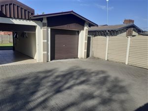 3 Bed House in Vanderbijlpark CE2