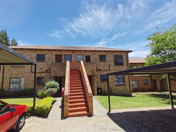 2 Bedroom Townhouse 2 Bedroom Townhouse
