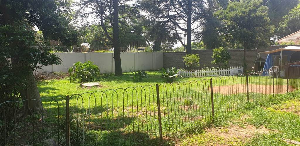 1048 m² Land available in Bryanston photo number 3