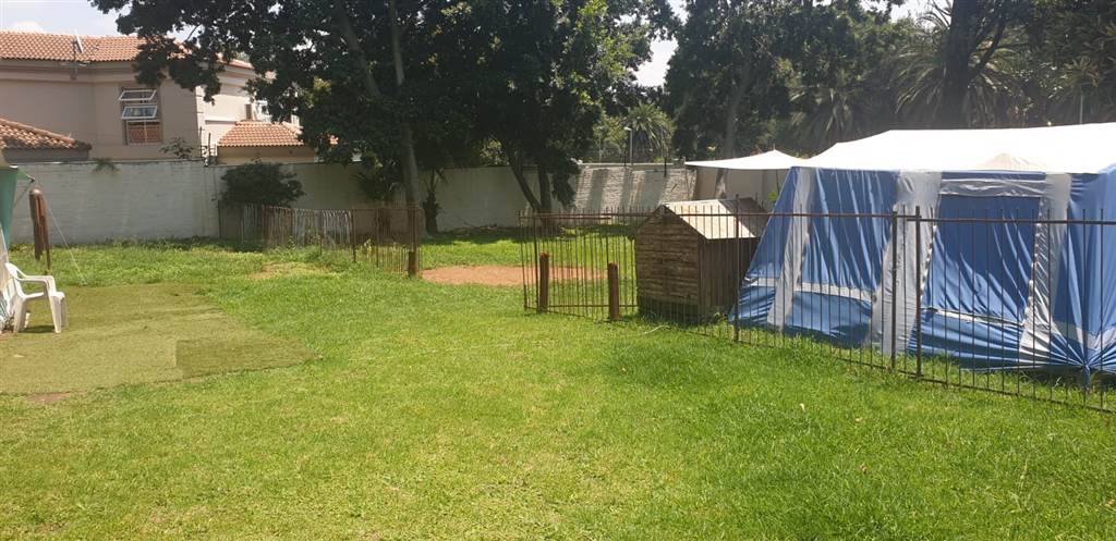 1048 m² Land available in Bryanston photo number 2