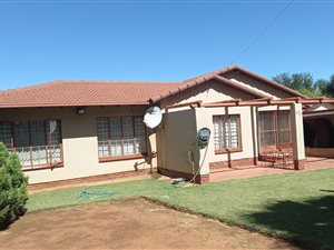 3 Bed House in Wierda Park
