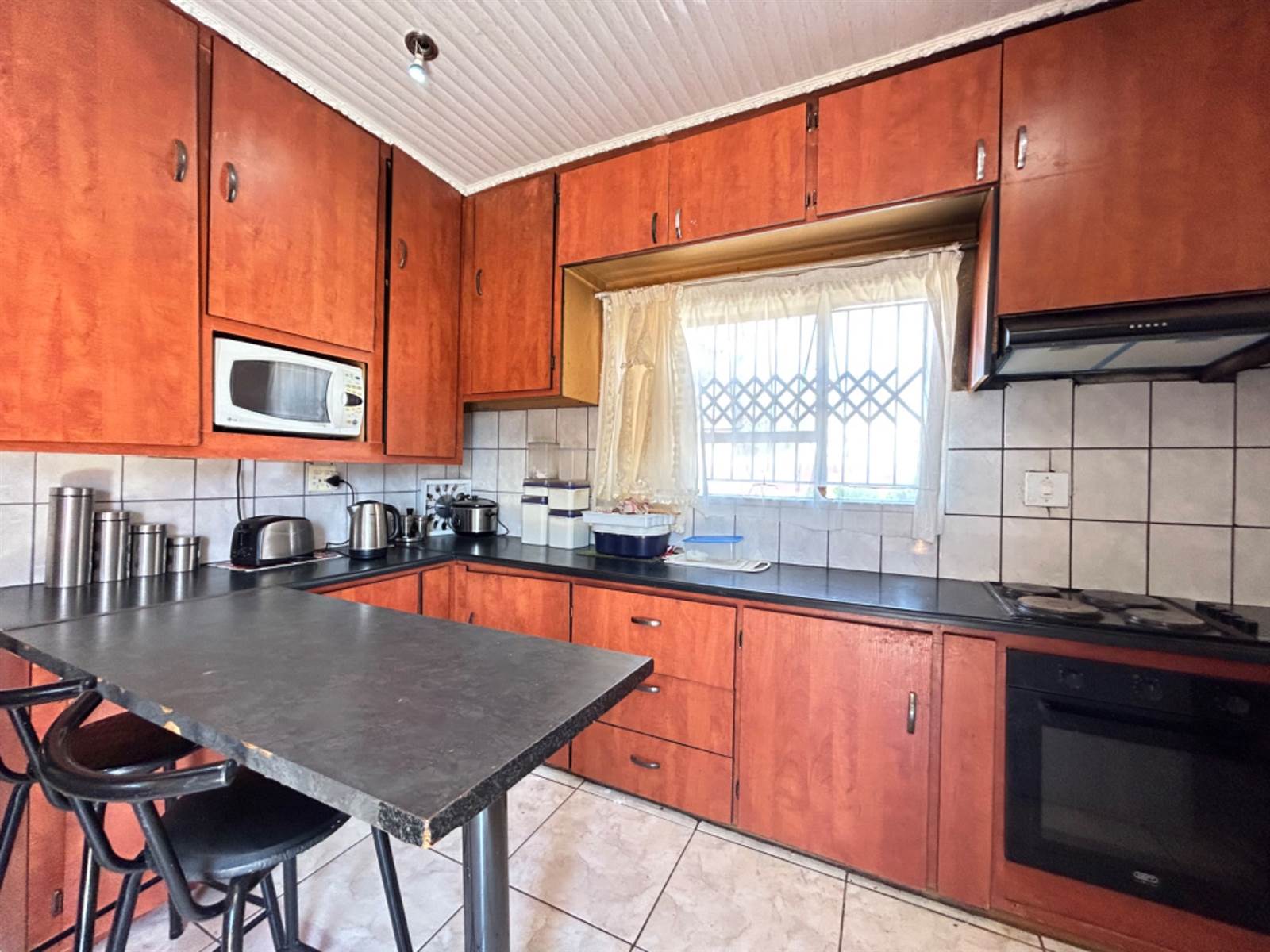 4 Bed House in Serala View photo number 3