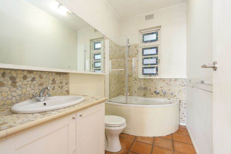 2.5 Bed Apartment in Vredehoek photo number 13