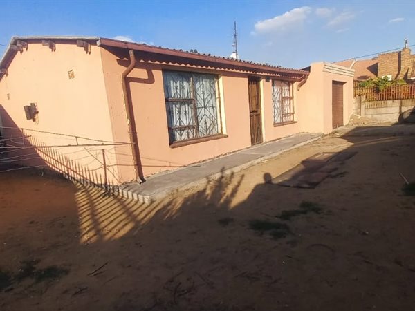 2 Bedroom House