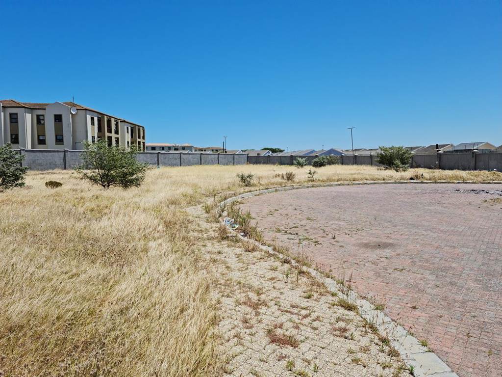 1990 m² Land available in Strand Central photo number 5