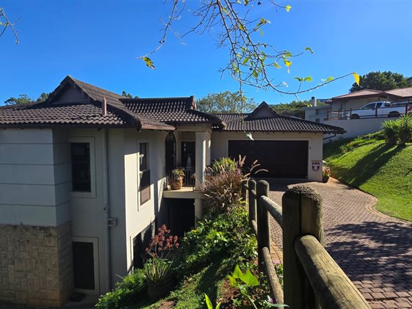 4 Bedroom House 4 Bedroom House
