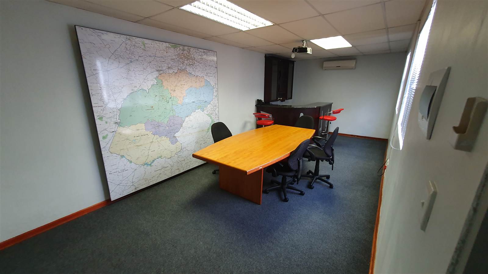 330  m² Industrial space in Bloemfontein photo number 10