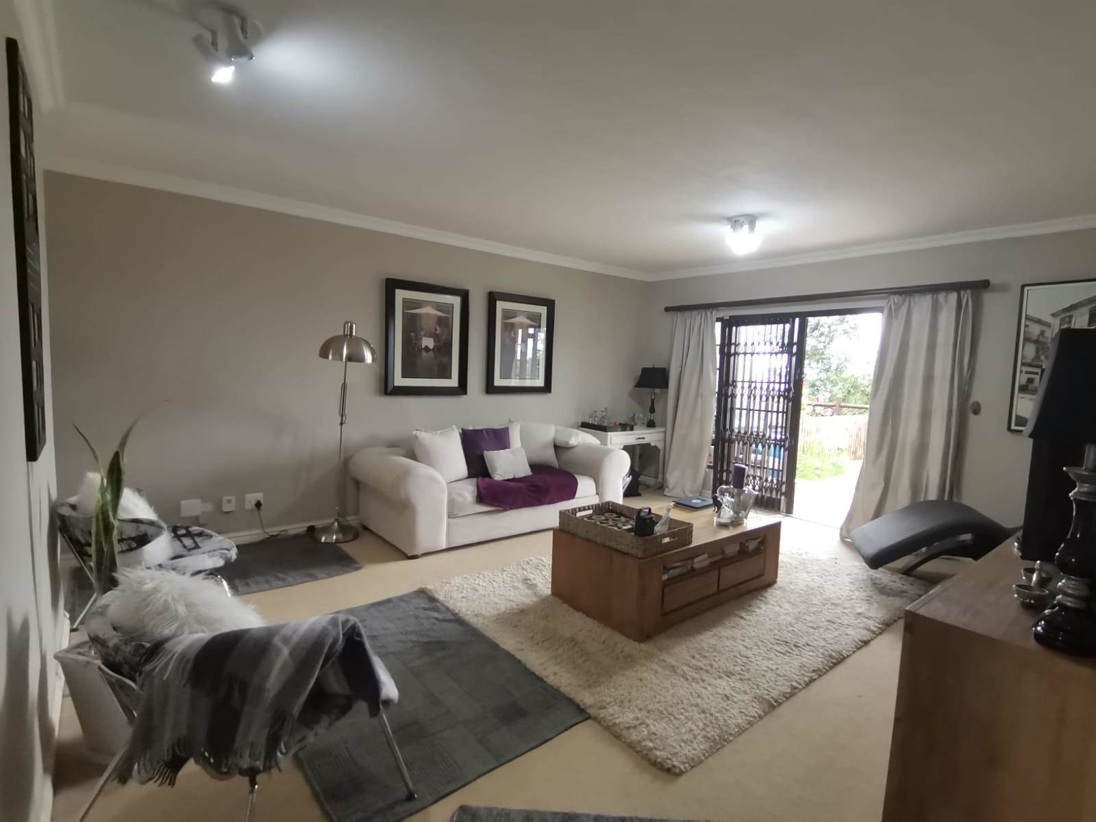 2 Bed Apartment in Howick photo number 9