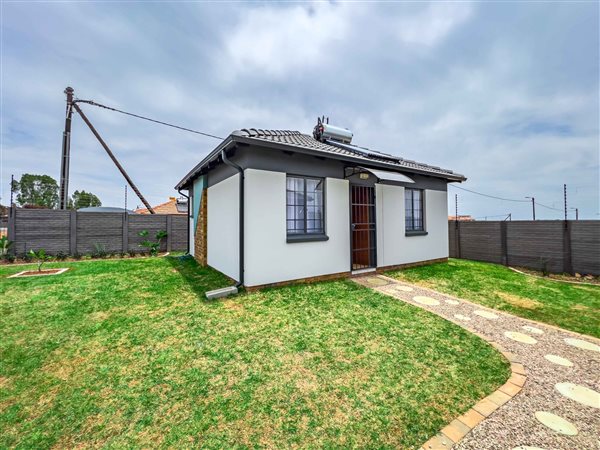 2 Bedroom House 2 Bedroom House