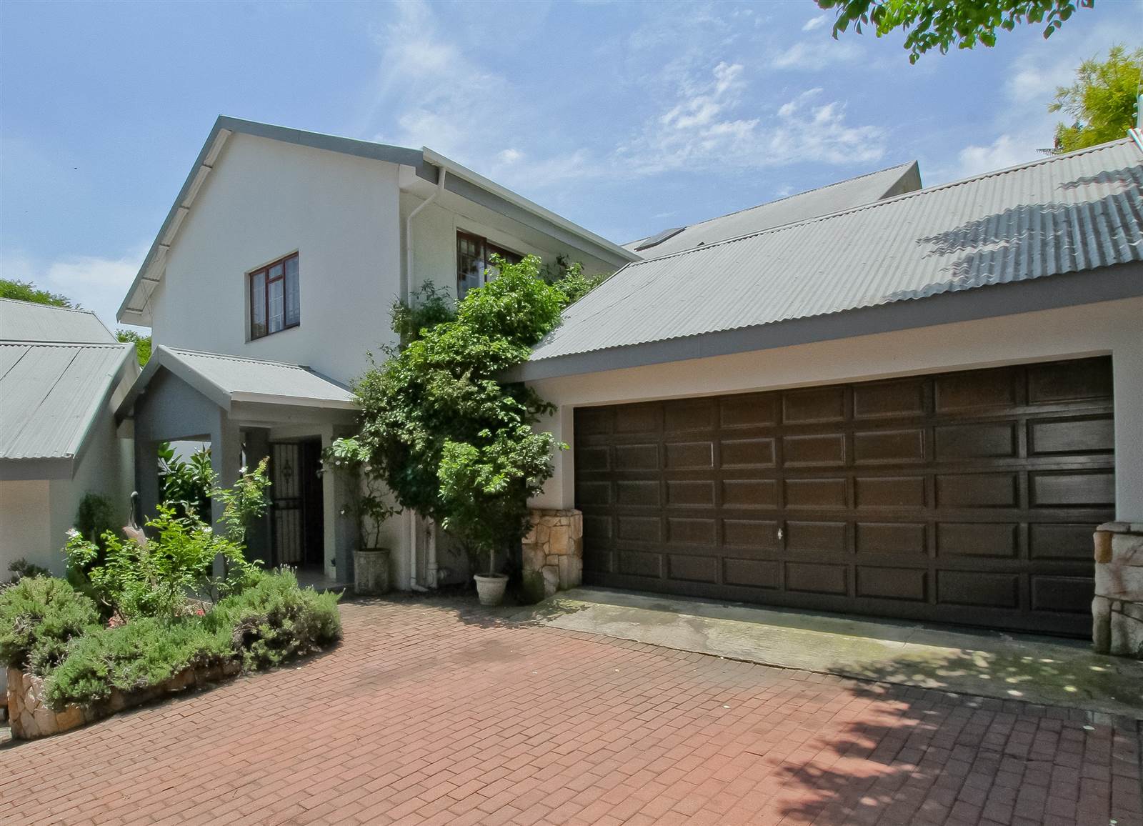 4 Bed Cluster in Craighall photo number 2