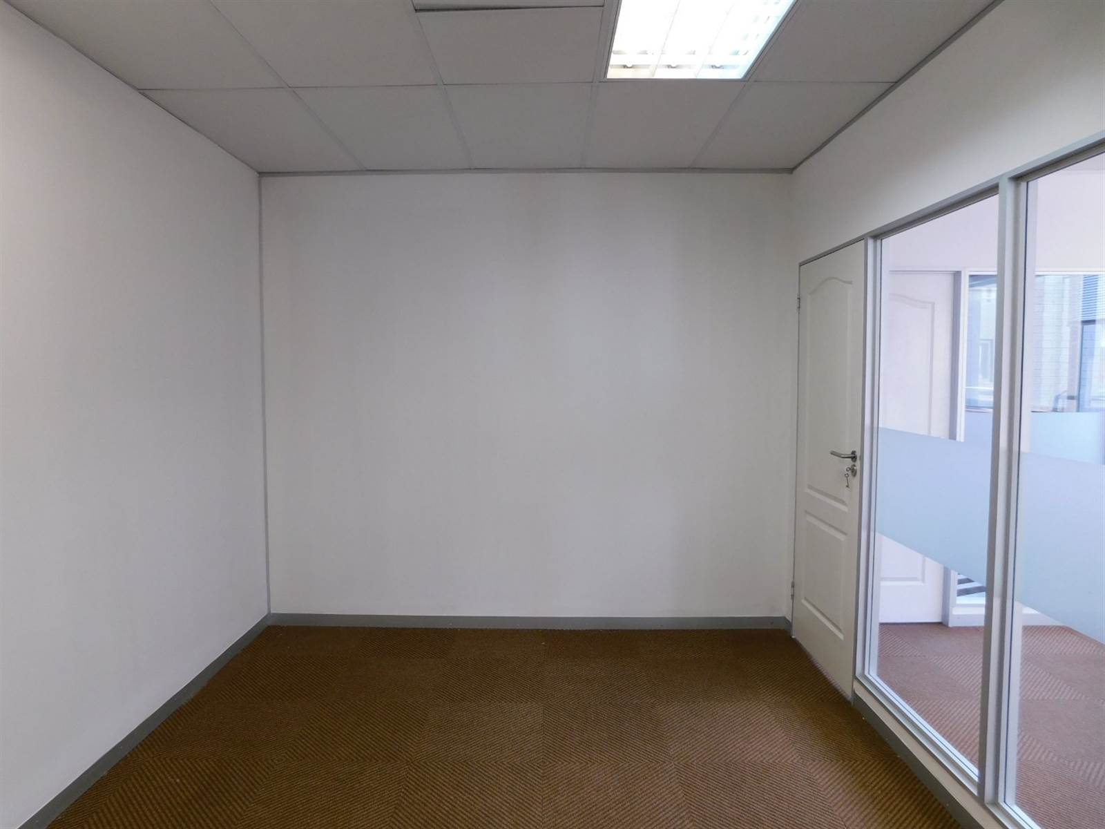 143  m² Commercial space in Rosebank photo number 14