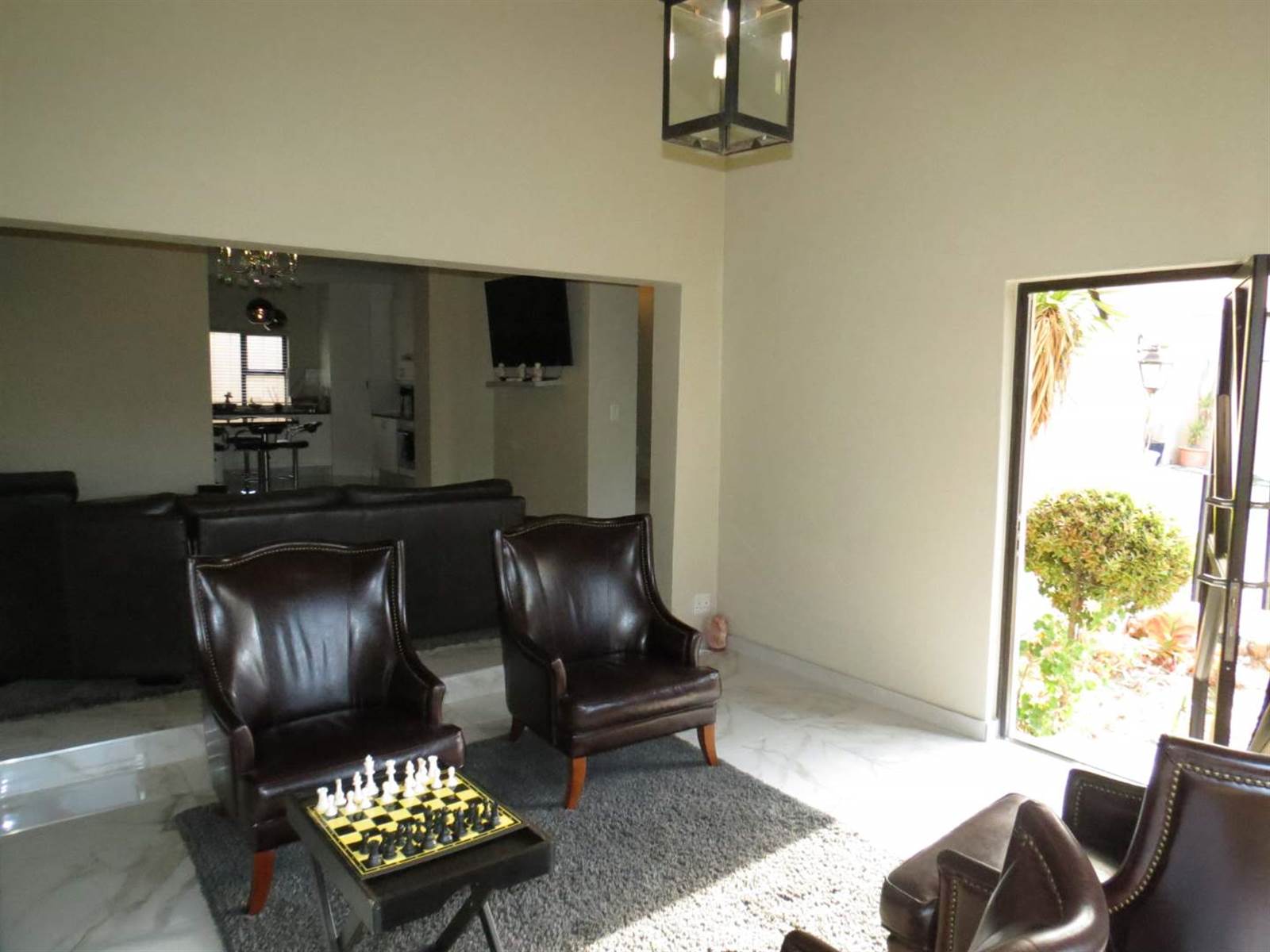 3 Bed House in Greenstone Hill photo number 4