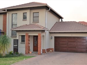 4 Bed House in Rose Acres Estate