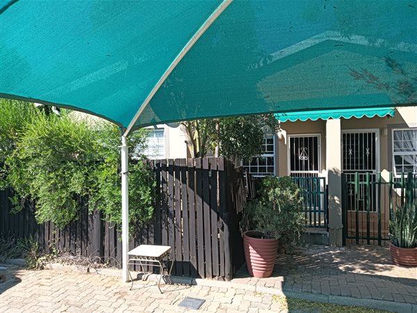 3 Bed Townhouse in Meyersdal