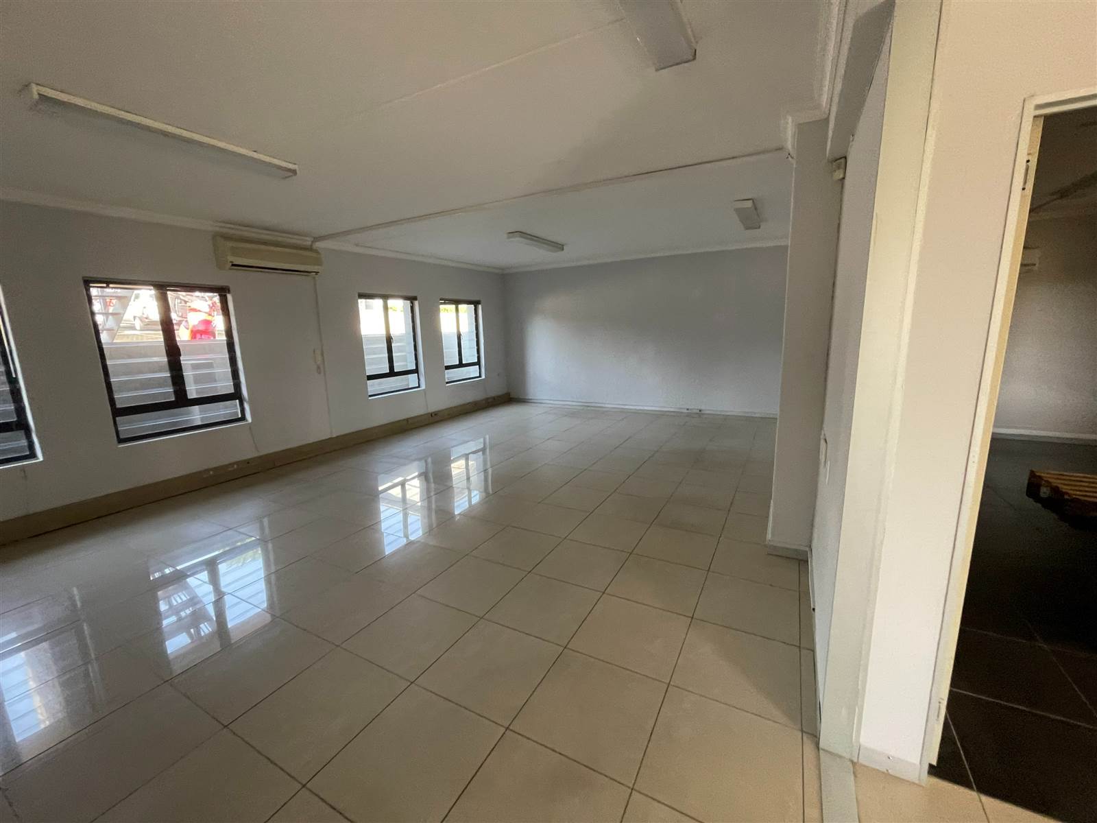 178  m² Commercial space in Randpark Ridge photo number 11